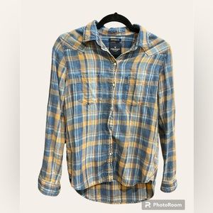 American Eagle Women’s Size XS Blue and Orange Flannel Shirt